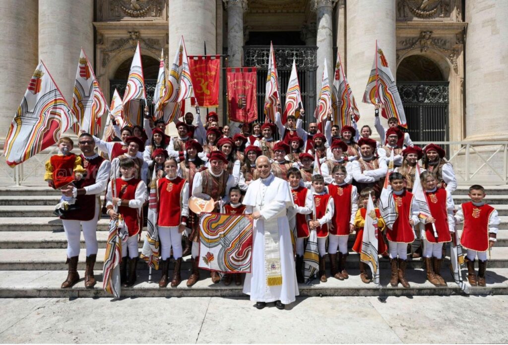 Il gruppo cavese Città Regia all'udienza del mercoledì con Papa Leone XIV