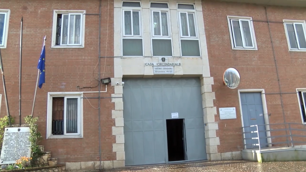 CARCERE-BELLIZZI-Esterni-Invernali.mp4.00_04_07_20.Immagine001