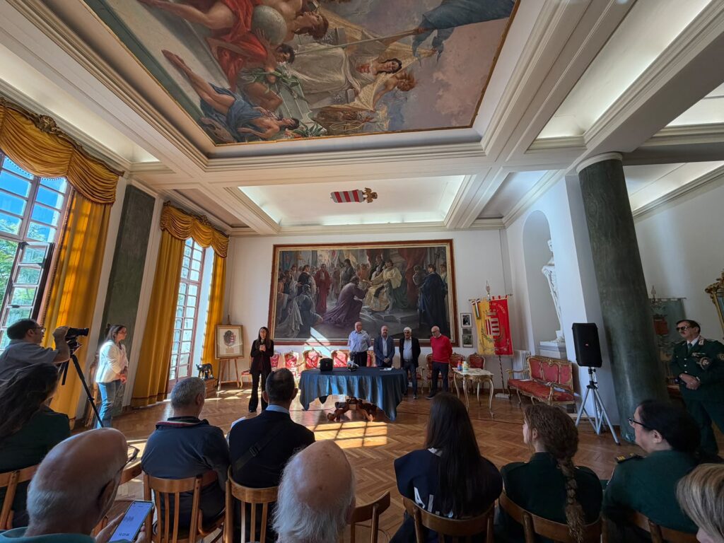 Cava_ConfStampa_Telecamere_1.jfif