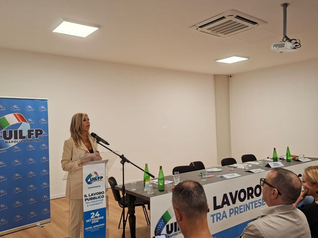 La segretaria generale UIL FP Rita Longobardi al convegno sul lavoro pubblico, Pozzuoli (Napoli).jfif