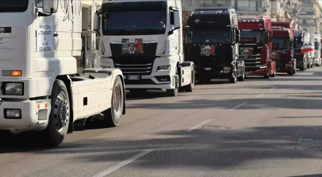 protesta-sciopero-roma-Tir-camion-autotrasporto-autotrasportatori-Trasportounito